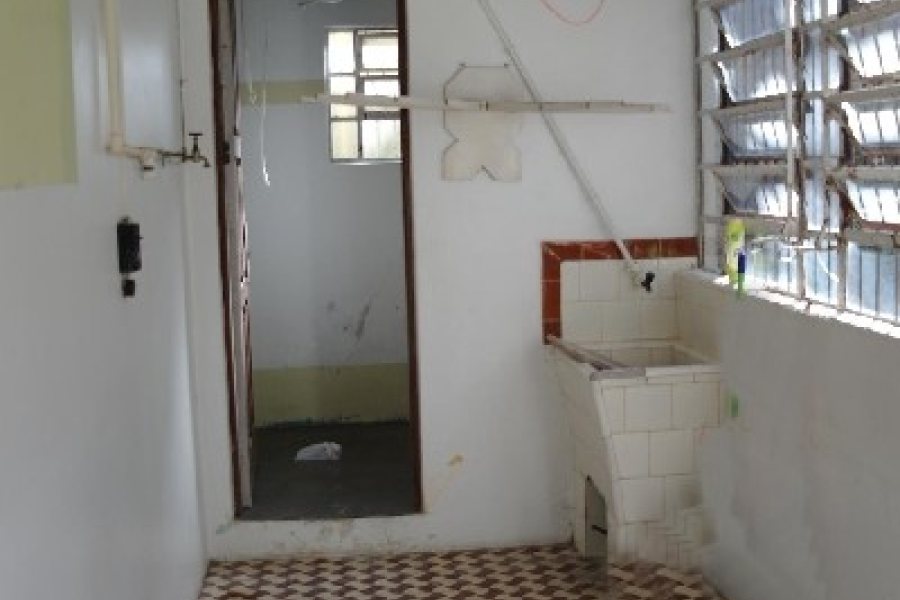 Casa Comercial com 400m², 4 dormitórios, 2 vagas, no bairro Centro em Caxias do Sul para Alugar