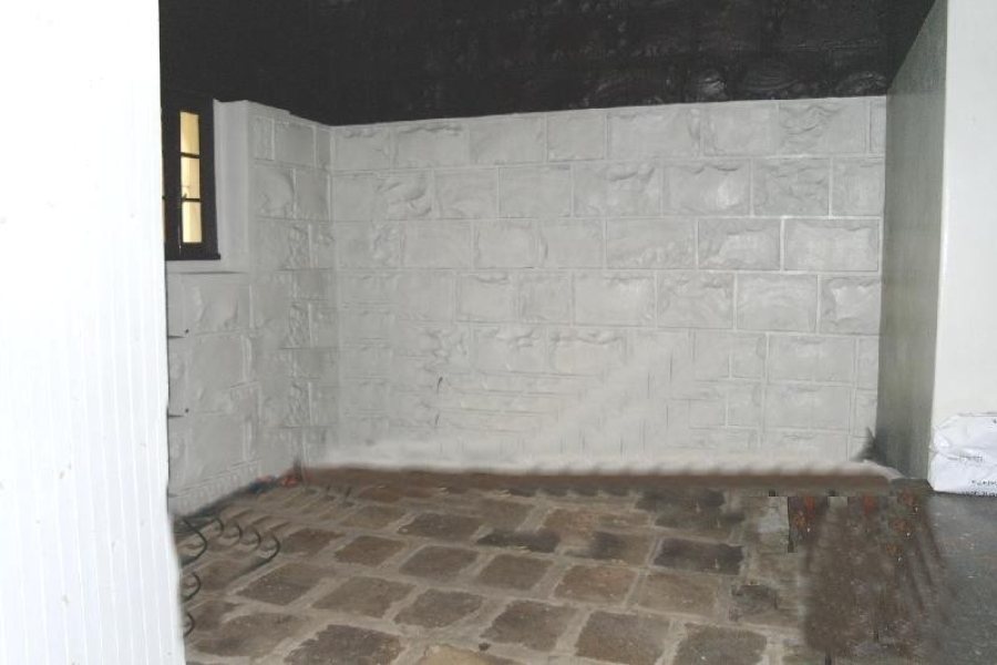 Casa Comercial com 400m², 4 dormitórios, 2 vagas, no bairro Centro em Caxias do Sul para Alugar