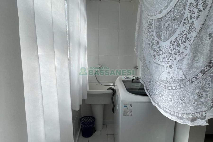 Apartamento com 68m², 2 dormitórios, 1 vaga, no bairro São Pelegrino em Caxias do Sul para Alugar ou Comprar