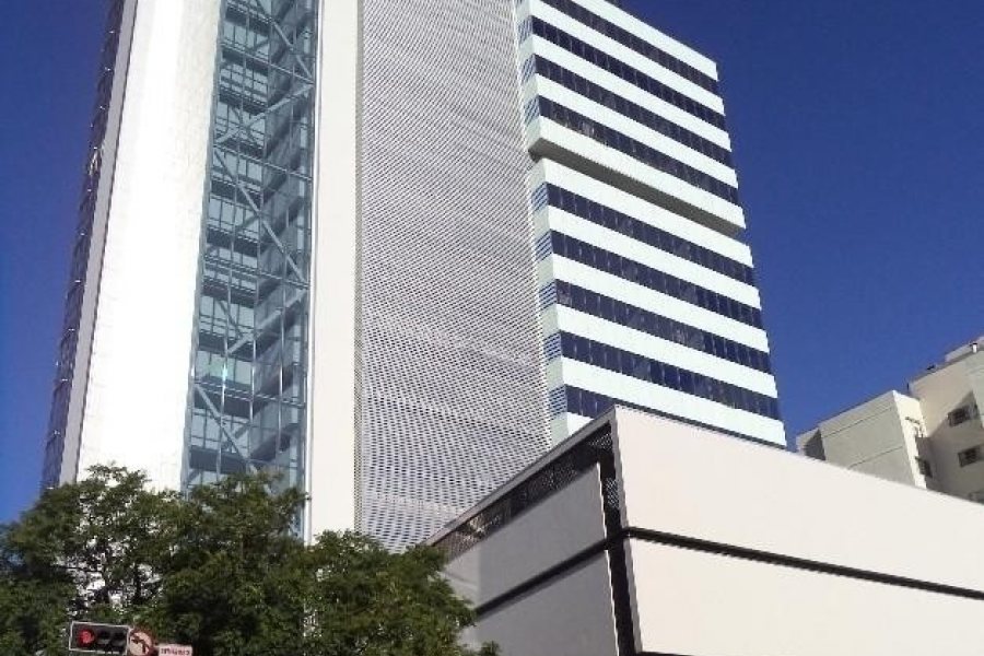 Sala com 46m², 1 vaga, no bairro São Pelegrino em Caxias do Sul para Comprar