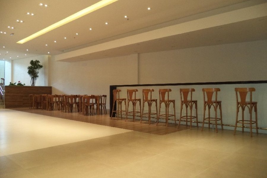 Sala com 46m², 1 vaga, no bairro São Pelegrino em Caxias do Sul para Comprar