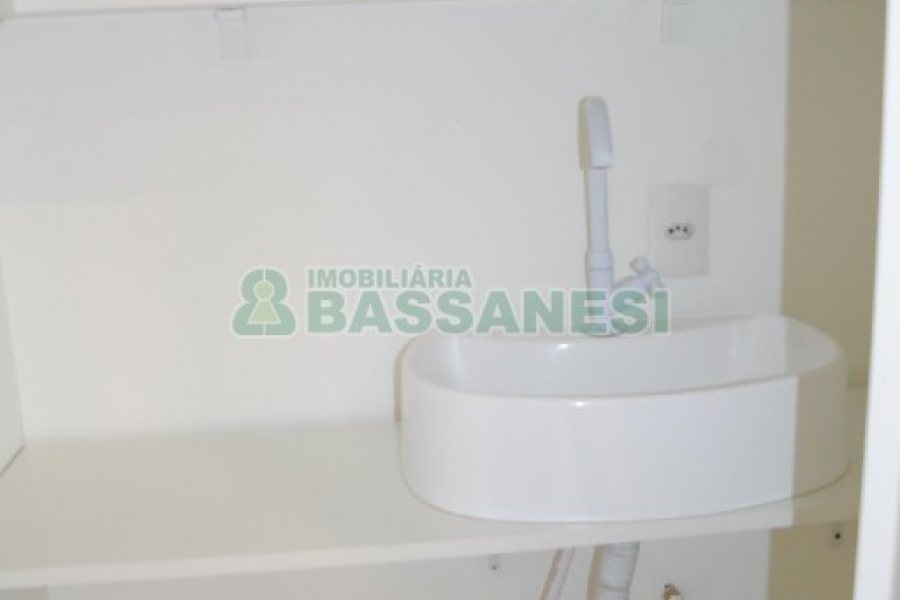 Sala com 46m², 1 vaga, no bairro São Pelegrino em Caxias do Sul para Comprar
