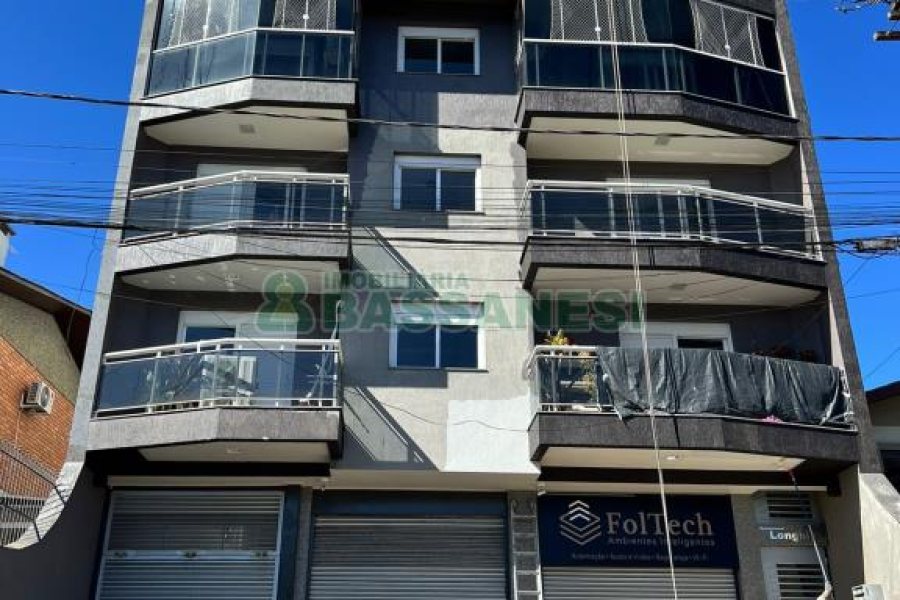 Apto Mobiliado com 250m², 3 dormitórios, 2 vagas, no bairro Floresta em Caxias do Sul para Alugar