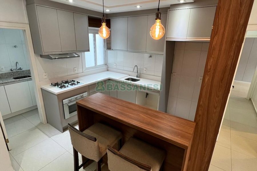 Apto Mobiliado com 250m², 3 dormitórios, 2 vagas, no bairro Floresta em Caxias do Sul para Alugar