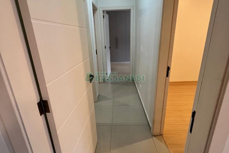 Apto Mobiliado com 250m², 3 dormitórios, 2 vagas, no bairro Floresta em Caxias do Sul para Alugar