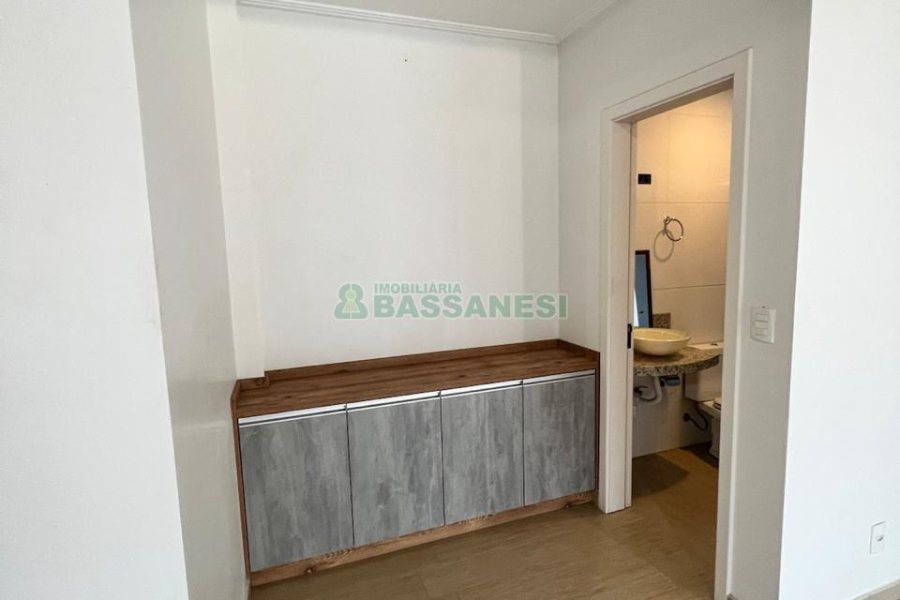 Apto Mobiliado com 250m², 3 dormitórios, 2 vagas, no bairro Floresta em Caxias do Sul para Alugar