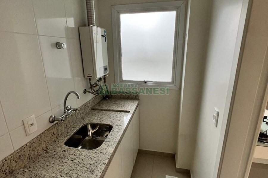 Apto Mobiliado com 250m², 3 dormitórios, 2 vagas, no bairro Floresta em Caxias do Sul para Alugar