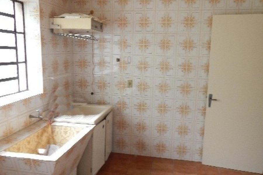 Casa com 265m², 4 dormitórios, 1 vaga, no bairro Panazzolo em Caxias do Sul para Comprar