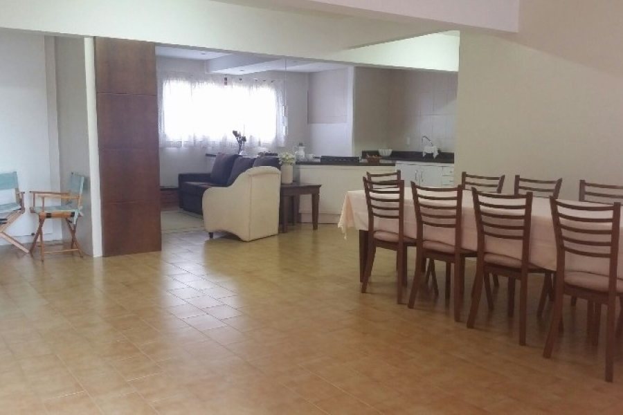 Apartamento com 164m², 3 dormitórios, 2 vagas, no bairro Cinqüentenário em Caxias do Sul para Comprar