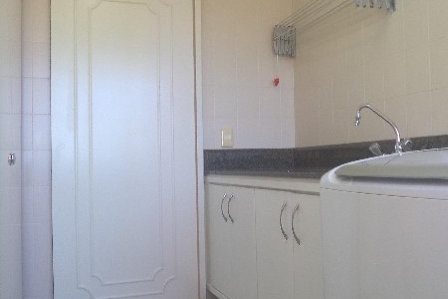 Apartamento com 164m², 3 dormitórios, 2 vagas, no bairro Cinqüentenário em Caxias do Sul para Comprar