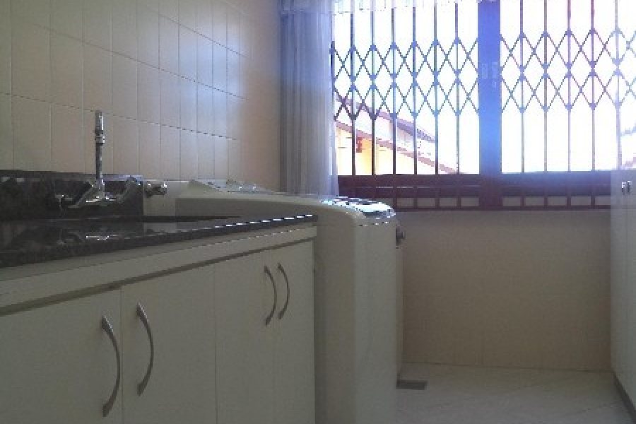 Apartamento com 164m², 3 dormitórios, 2 vagas, no bairro Cinqüentenário em Caxias do Sul para Comprar