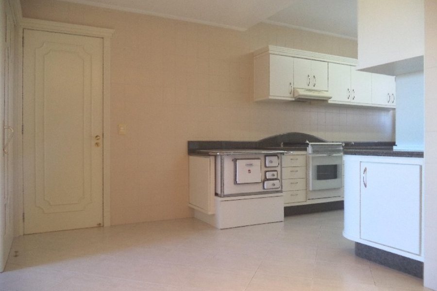 Apartamento com 164m², 3 dormitórios, 2 vagas, no bairro Cinqüentenário em Caxias do Sul para Comprar