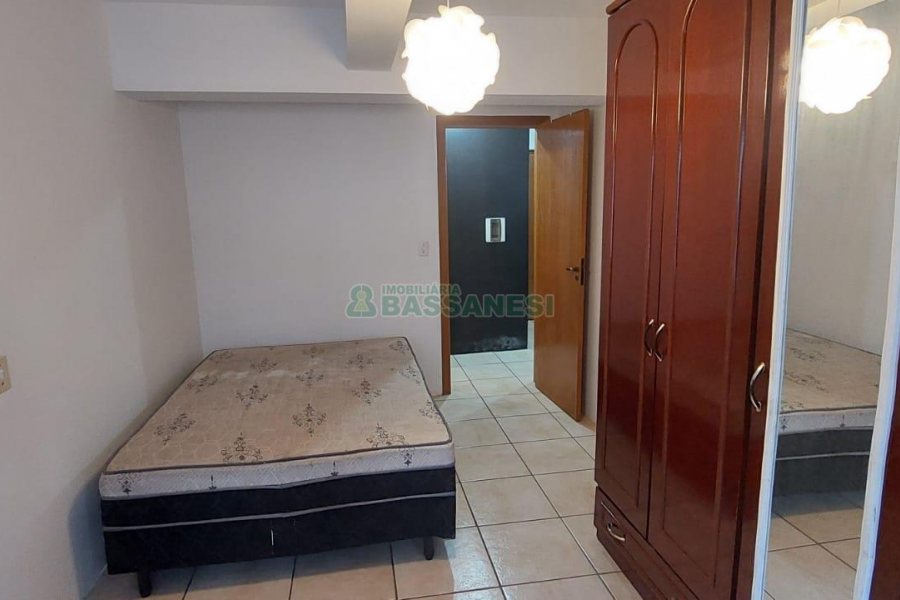 Apto Mobiliado com 42m², 1 dormitório, no bairro Lourdes em Caxias do Sul para Alugar