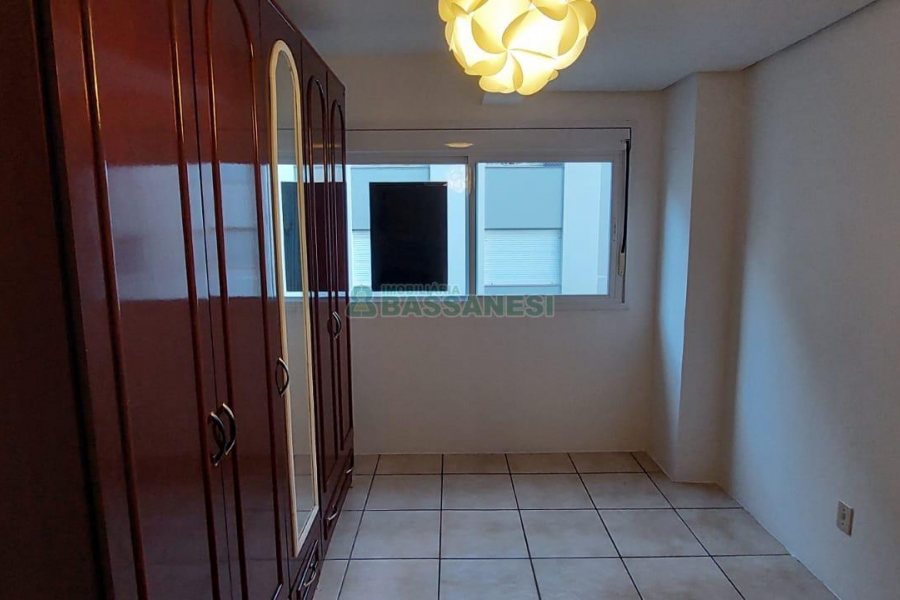 Apto Mobiliado com 42m², 1 dormitório, no bairro Lourdes em Caxias do Sul para Alugar