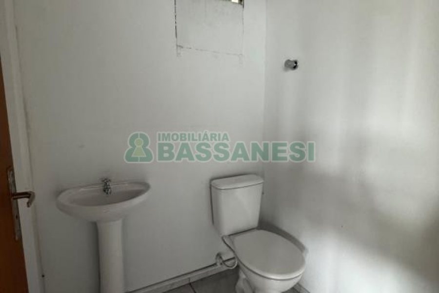Loja com 360m², no bairro Esplanada em Caxias do Sul para Alugar