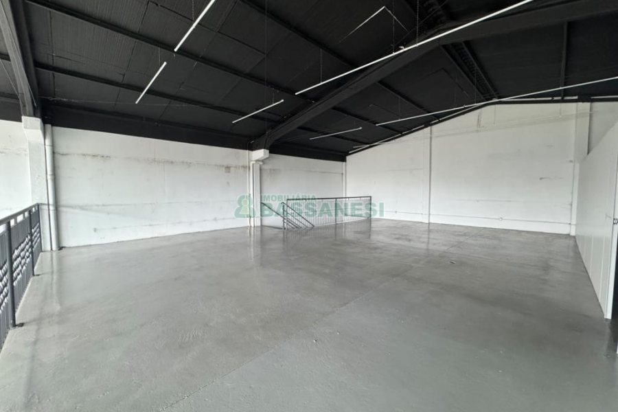 Loja com 360m², no bairro Esplanada em Caxias do Sul para Alugar
