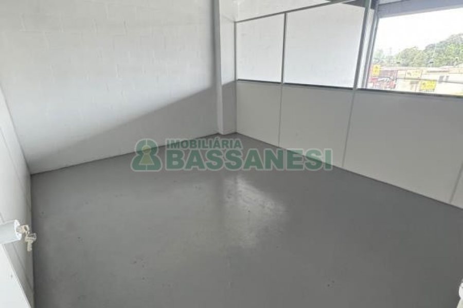 Loja com 360m², no bairro Esplanada em Caxias do Sul para Alugar