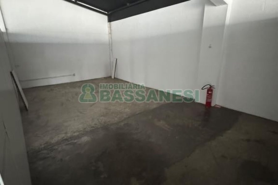 Loja com 360m², no bairro Esplanada em Caxias do Sul para Alugar
