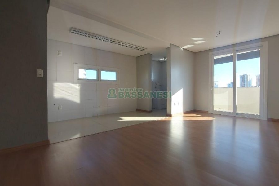 Apartamento com 84m², 3 dormitórios, 2 vagas, no bairro Rio Branco em Caxias do Sul para Alugar