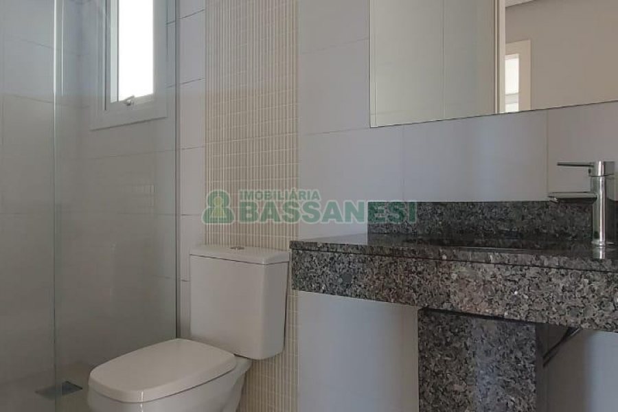 Apartamento com 84m², 3 dormitórios, 2 vagas, no bairro Rio Branco em Caxias do Sul para Alugar