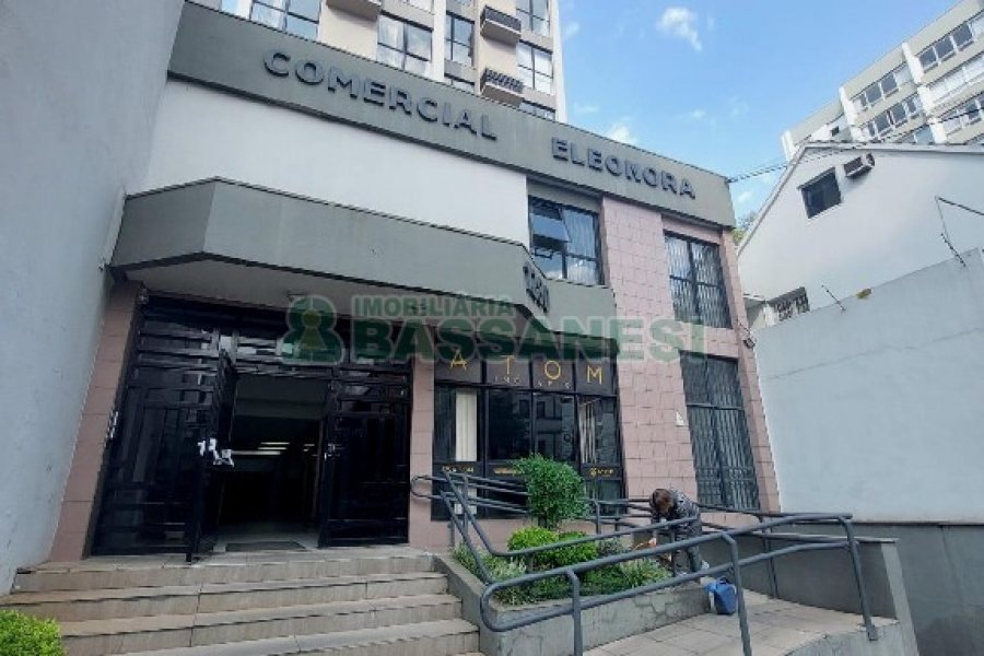 Sala com 60m², no bairro Centro em Caxias do Sul para Alugar