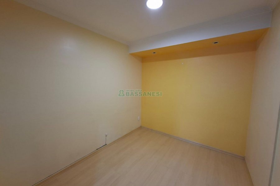 Sala com 60m², no bairro Centro em Caxias do Sul para Alugar