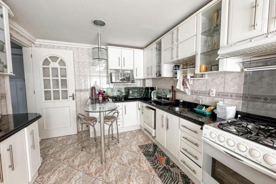 Apto Mobiliado com 91m², 3 dormitórios, 1 vaga, no bairro Jardelino Ramos em Caxias do Sul para Comprar