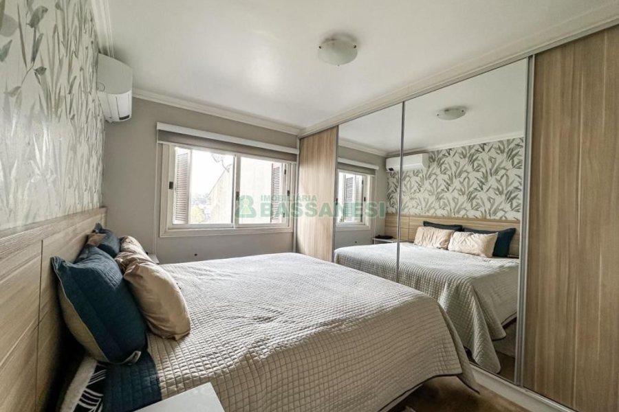 Apto Mobiliado com 91m², 3 dormitórios, 1 vaga, no bairro Jardelino Ramos em Caxias do Sul para Comprar