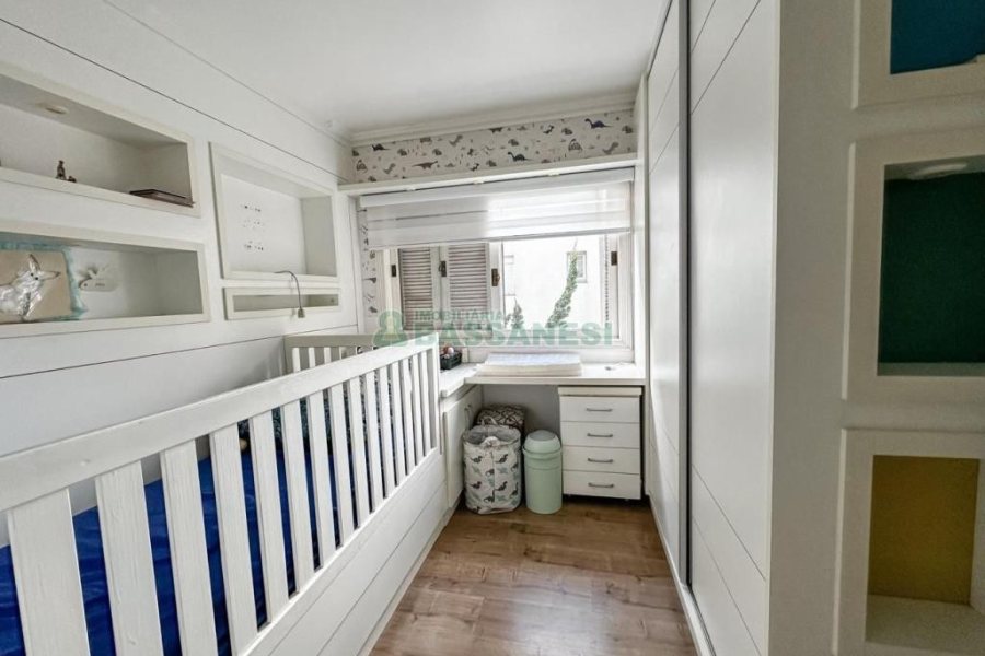 Apto Mobiliado com 91m², 3 dormitórios, 1 vaga, no bairro Jardelino Ramos em Caxias do Sul para Comprar