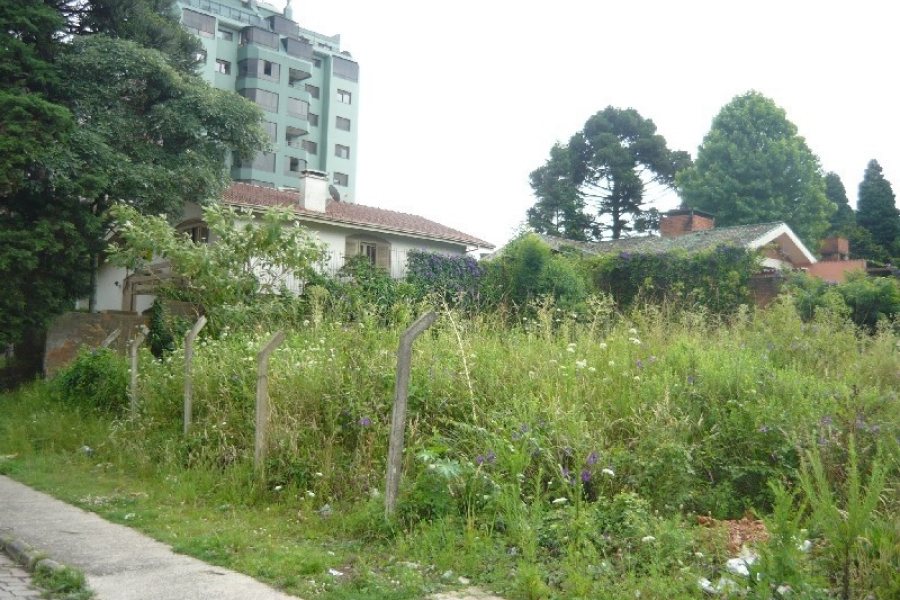 Terreno com 500m², no bairro Madureira em Caxias do Sul para Comprar