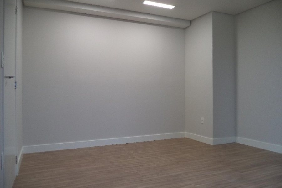 Apartamento com 90m², 2 dormitórios, 1 vaga, no bairro Centro em Caxias do Sul para Comprar