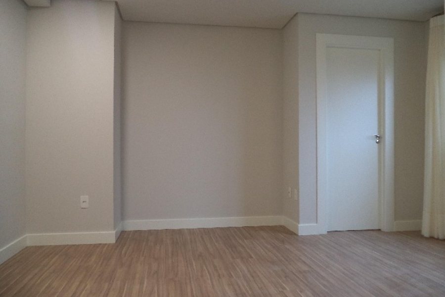 Apartamento com 90m², 2 dormitórios, 1 vaga, no bairro Centro em Caxias do Sul para Comprar