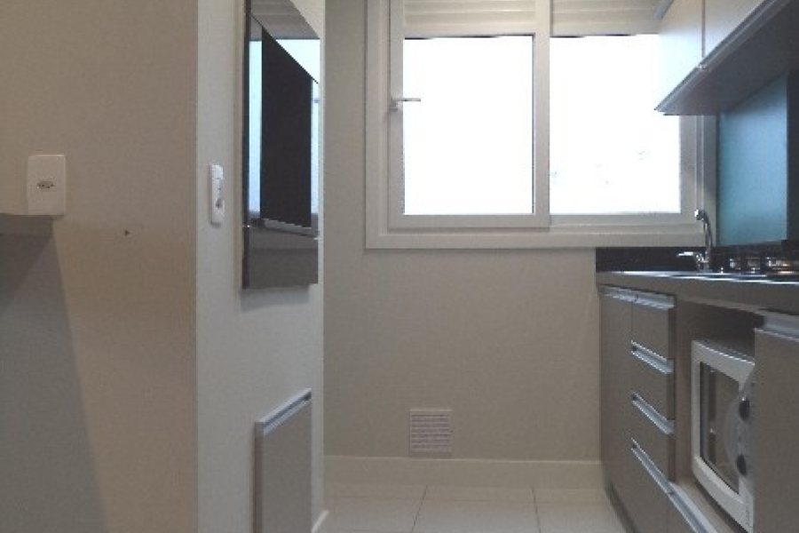 Apartamento com 90m², 2 dormitórios, 1 vaga, no bairro Centro em Caxias do Sul para Comprar