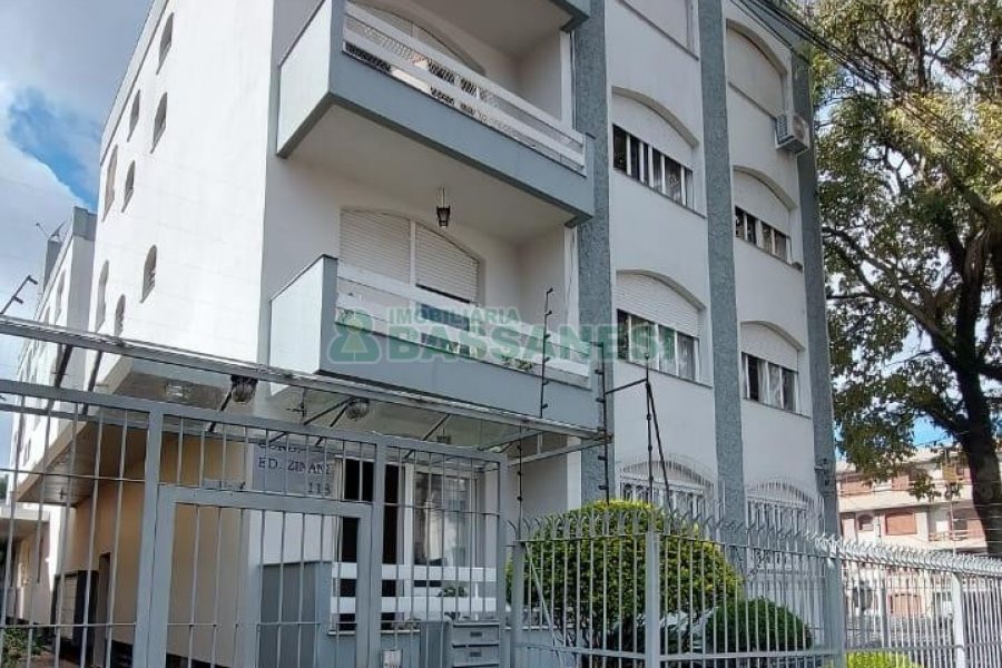 Apartamento com 82m², 2 dormitórios, 1 vaga, no bairro Medianeira em Caxias do Sul para Alugar