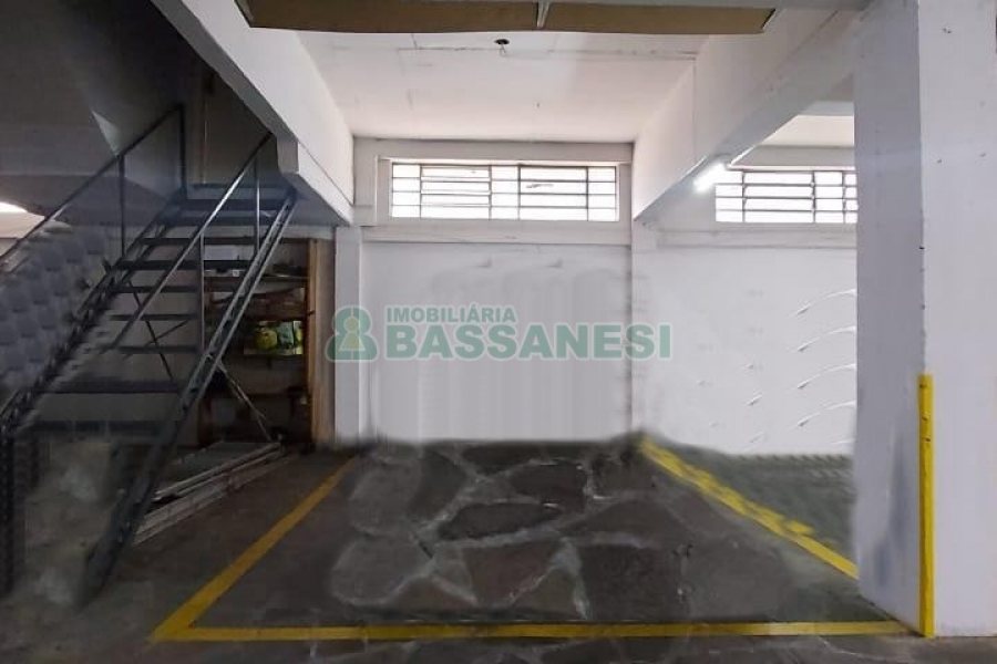 Apartamento com 82m², 2 dormitórios, 1 vaga, no bairro Medianeira em Caxias do Sul para Alugar