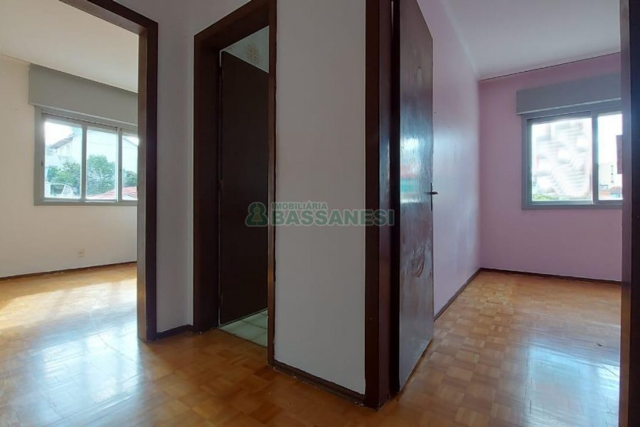 Apartamento com 82m², 2 dormitórios, 1 vaga, no bairro Medianeira em Caxias do Sul para Alugar