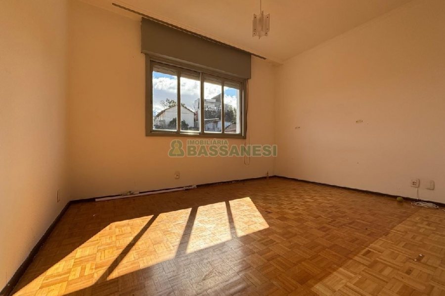 Apartamento com 82m², 2 dormitórios, 1 vaga, no bairro Medianeira em Caxias do Sul para Alugar