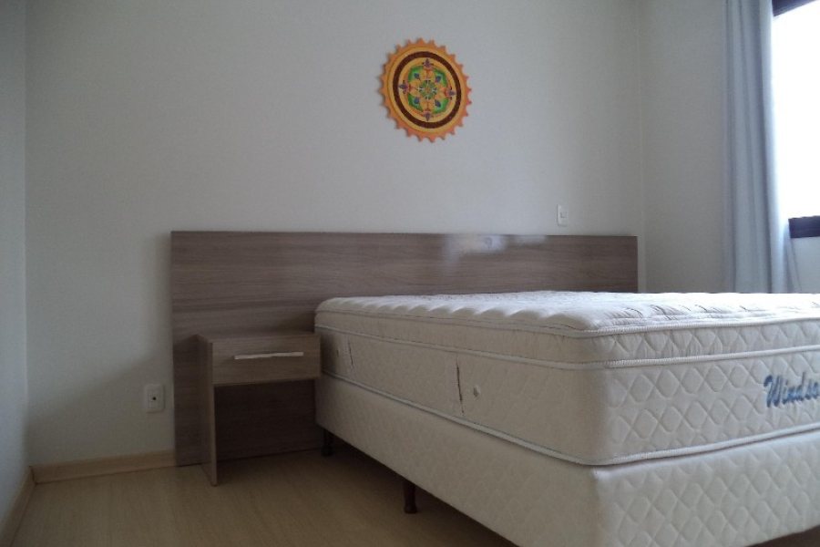 Apto Mobiliado com 41m², 1 dormitório, no bairro Centro em Caxias do Sul para Alugar