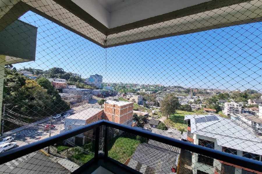 Apartamento com 101m², 3 dormitórios, 2 vagas, no bairro São Caetano em Caxias do Sul para Comprar