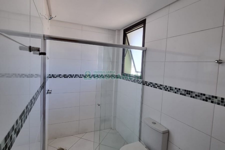 Apartamento com 101m², 3 dormitórios, 2 vagas, no bairro São Caetano em Caxias do Sul para Comprar