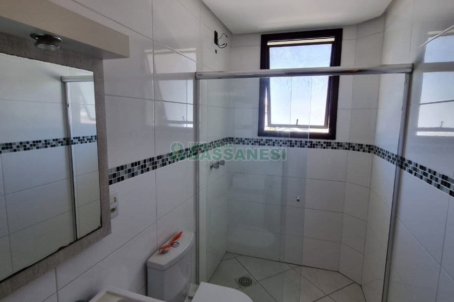 Apartamento com 101m², 3 dormitórios, 2 vagas, no bairro São Caetano em Caxias do Sul para Comprar