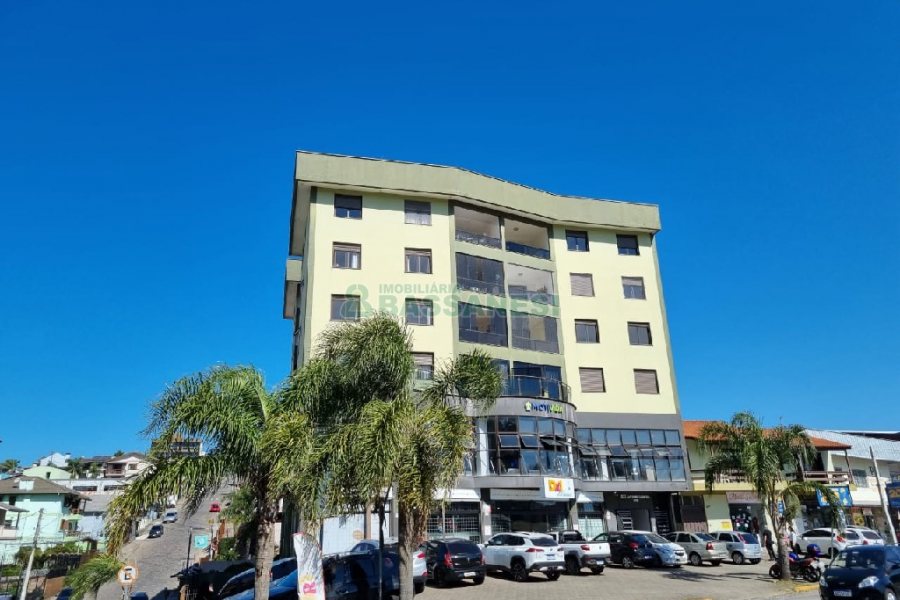 Apartamento com 101m², 3 dormitórios, 2 vagas, no bairro São Caetano em Caxias do Sul para Comprar