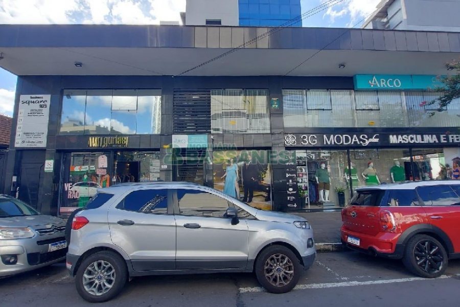 Sala com 73m², 2 vagas, no bairro São Pelegrino em Caxias do Sul para Comprar