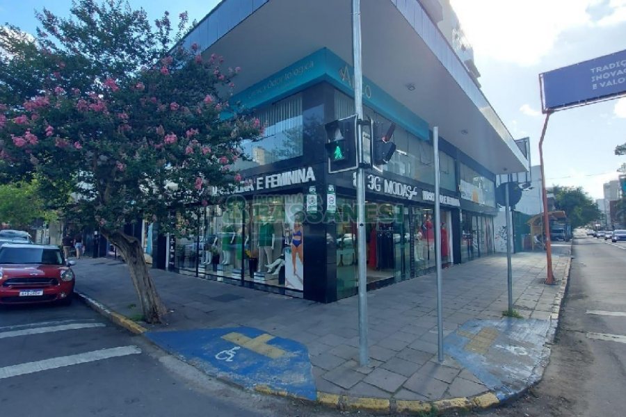 Sala com 73m², 2 vagas, no bairro São Pelegrino em Caxias do Sul para Comprar