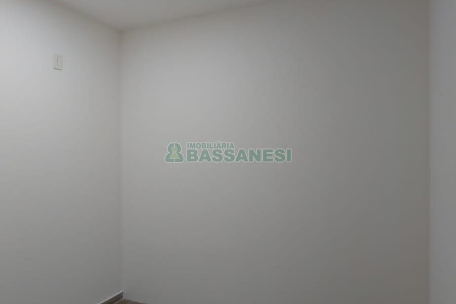 Sala com 73m², 2 vagas, no bairro São Pelegrino em Caxias do Sul para Comprar