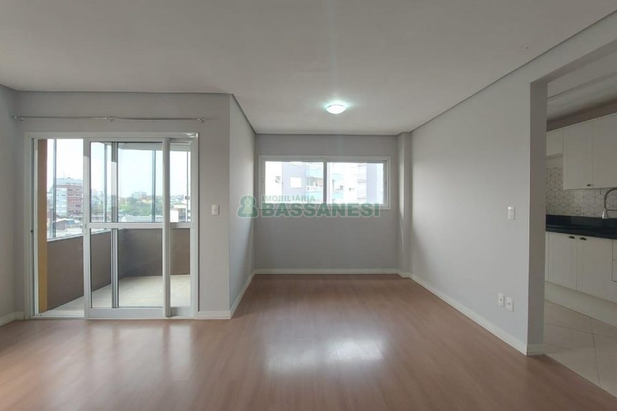 Apartamento com 105m², 3 dormitórios, 2 vagas, no bairro Sagrada Família em Caxias do Sul para Alugar