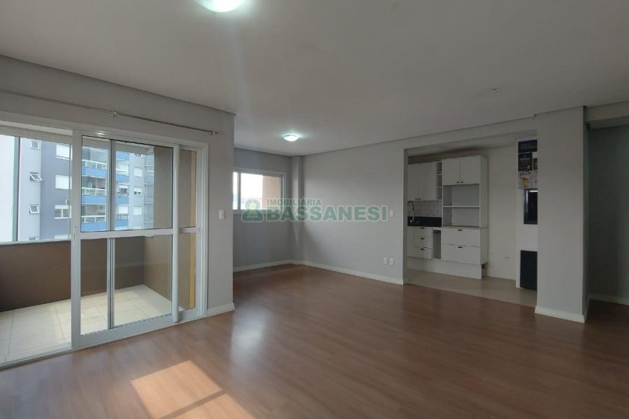 Apartamento com 105m², 3 dormitórios, 2 vagas, no bairro Sagrada Família em Caxias do Sul para Alugar