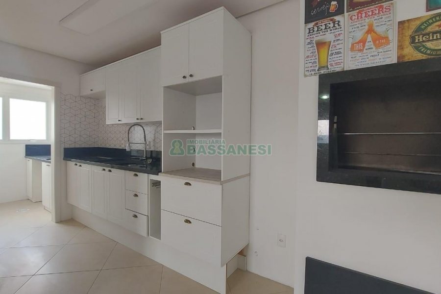 Apartamento com 105m², 3 dormitórios, 2 vagas, no bairro Sagrada Família em Caxias do Sul para Alugar