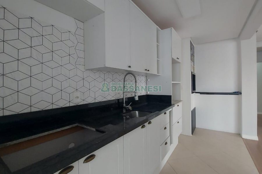 Apartamento com 105m², 3 dormitórios, 2 vagas, no bairro Sagrada Família em Caxias do Sul para Alugar