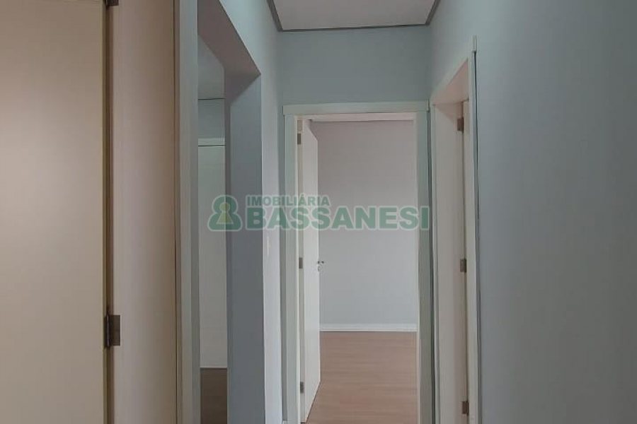 Apartamento com 105m², 3 dormitórios, 2 vagas, no bairro Sagrada Família em Caxias do Sul para Alugar